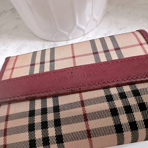 SOLD! Authentic Vintage Burberry Trifold Wallet - Picture 3 of 12
